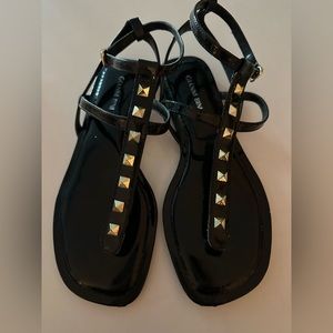 Gianni Bini glad strapping sandal with gold metal detail